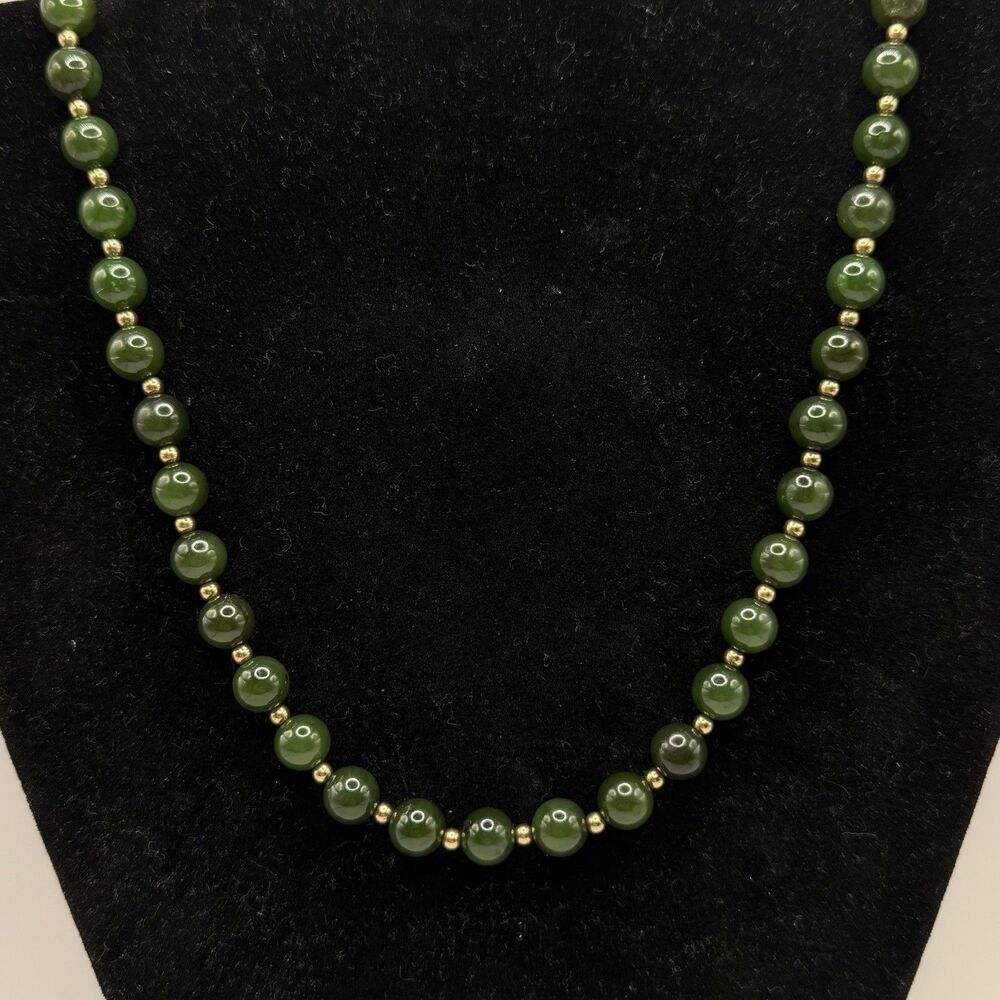 Jade Hand-Tied Bead Necklace